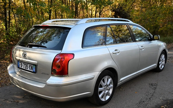 Toyota Avensis cena 18800 przebieg: 245000, rok produkcji 2006 z Zduńska Wola małe 254